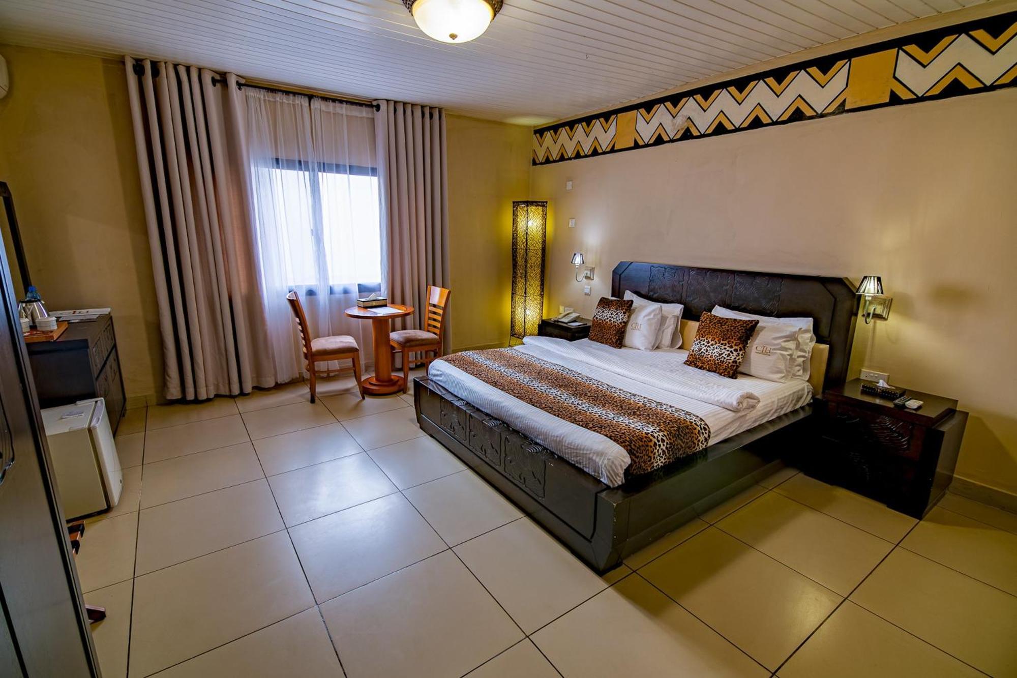 The Country Lodge Hotel Фрийтаун Екстериор снимка