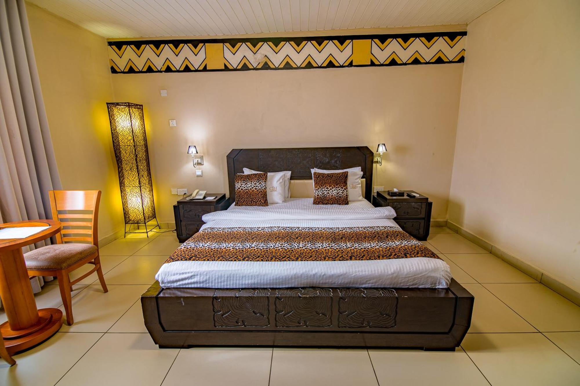 The Country Lodge Hotel Фрийтаун Екстериор снимка