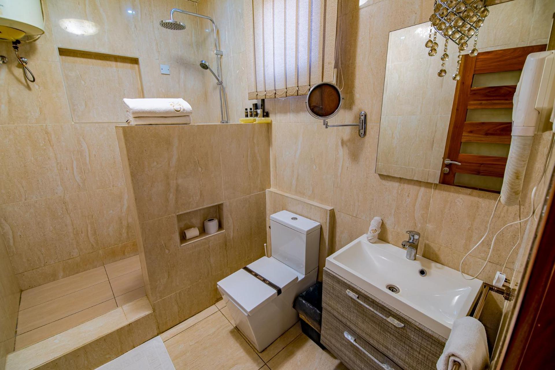 The Country Lodge Hotel Фрийтаун Екстериор снимка