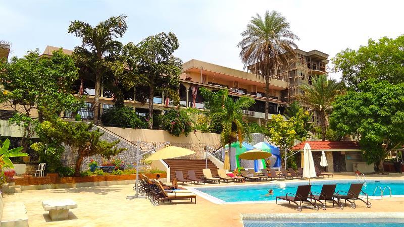 The Country Lodge Hotel Фрийтаун Екстериор снимка